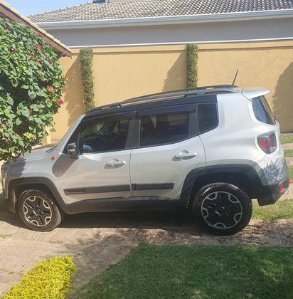 JEEP RENEGADE 2.0 16V TURBO DIESEL TRAILHAWK 4P 4X4 AUTOMÁTICO
